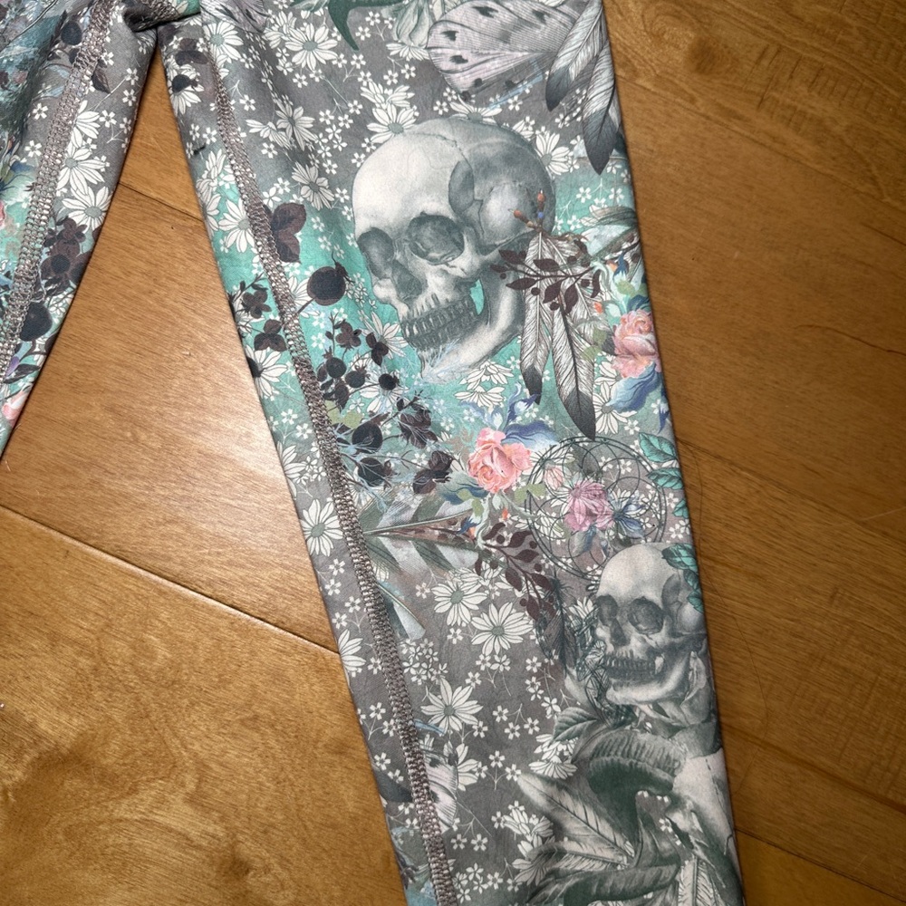 Evolution and Creation skull floral Gray and Green Leggings with Stretchy Fit - Picture 3 of 6